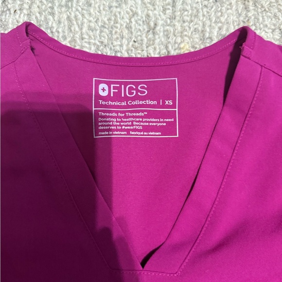 Figs Scrubs Set Raspberry Sorbet Color - Picture 2 of 3